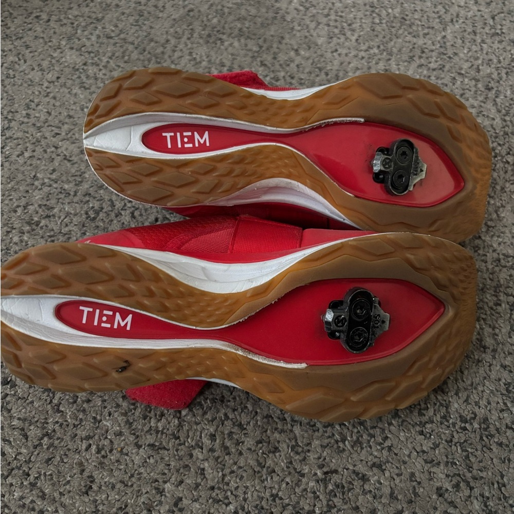 Red Tiems - Picture 4 of 4
